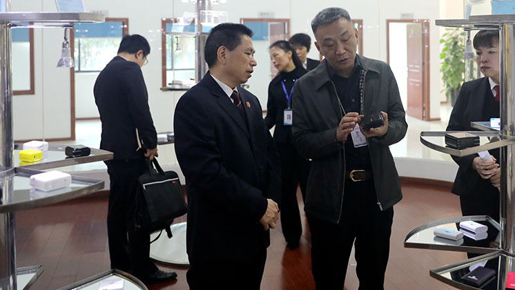 “送法進(jìn)企業(yè)、服務(wù)自貿(mào)區(qū)”——市中級人民法院為炬神電子提供優(yōu)質(zhì)司法服務(wù)